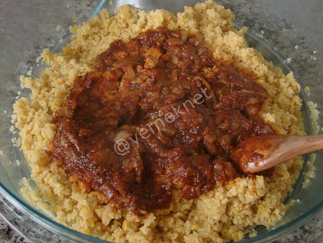 Mercimek Köftesi - Yapılışı (6/12) 